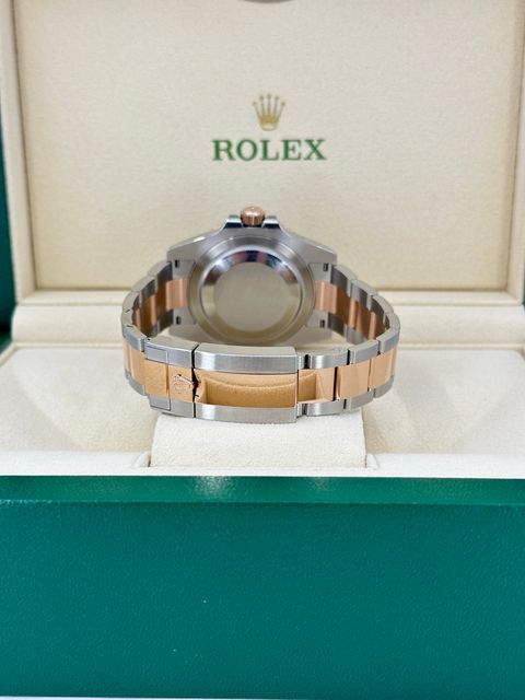 Rolex GMT Master II 126711 CHNR Image 4